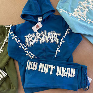 Chándal con Estampado Puff Estilo Urbano |   Conjunto de Sudadera con Capucha y Pantalones Deportivos de Diseñador |   Chándal Deportivo Personalizado con Logotipo OEM - Product Image 5