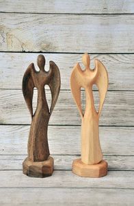 Centre de table ange en bois fait main, magnifique sculpture artisanale pour la décoration de table de Noël - Product Image 6