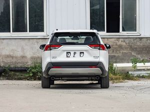 Exportación a Dubái: Toyota RAV4 2025 2.0L CVT FWD Versión Exploración de Campo, SUV Híbrido de Gasolina, Neumáticos R18, Nuevo, en Stock - Product Image 5