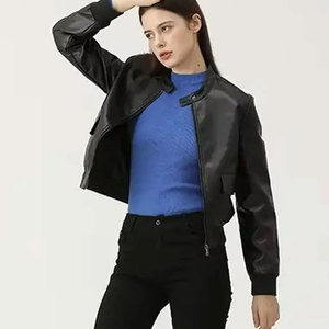 Blouson moto en cuir et peau lainée pour femme avec ceinture, col montant, chaud pour l'hiver, manches longues, style court - Product Image 4
