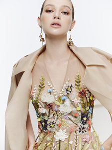 Vestido FLOURISH _ vestido de lujo de alta costura de la marca local vietnamita - Product Image 4