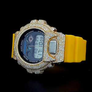 Reloj DW6900 Personalizado Completamente Cubierto de Diamantes, Bisel y Caja con Incrustaciones de Diamantes Moissanite VVS, Reloj de Lujo con Correa de Silicona Amarilla - Product Image 6