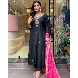 Ensemble de vêtements de soirée pour femmes de créateur haut bas Dupatta pour un look élégant - Product Image 6