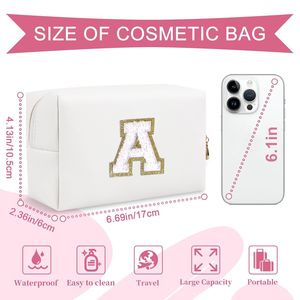 Borsa per il Trucco Personalizzata A-Z con Patch Preppy, Graziosa Pochette da Viaggio in PU Bianco con Lettere in Ciniglia, Astuccio con Cerniera e Iniziale - Product Image 4