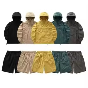 Ensemble de survêtement unisexe blanc et rouge à blocs de couleur, avec capuche et fermeture éclair, manches longues, style sportif, short inclus, en polyester respirant - Product Image 6