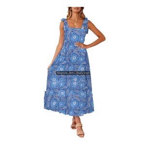 Robe de plage chic bohème à imprimé floral, bretelles spaghetti, sans manches, en coton, style plage, pour la mode estivale - Product Image 3