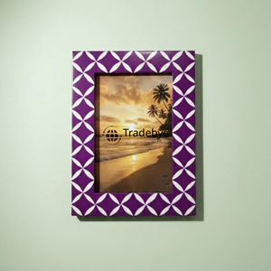 Marco de Fotos Decorativo Elegante con Incrustaciones de Resina Hechas a Mano, Acabado Brillante de Primera Calidad, por Tradebyd - Product Image 2