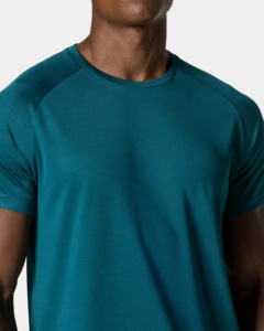 เสื้อยืดคอกลมผู้ชาย สีพื้น ผ้าโพลีเอสเตอร์ 100% ทรงปกติ ระบายอากาศได้ดี ไม่เป็นขุย สไตล์สตรีท ชุดออกกำลังกาย ODM - Product Image 2