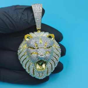 Joyería Hip Hop, Colgante de Cabeza de León en Plata de Ley 925 con Diamantes Moissanite VVS, Chapado en Oro Amarillo, Colgante de Diamantes Personalizado - Product Image 1