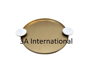 Juego de dos bandejas de servicio de diseño exclusivo, forma rectangular, borde metálico con corte árabe, acabado en nogal, bandeja de madera para servir. - Product Image 2