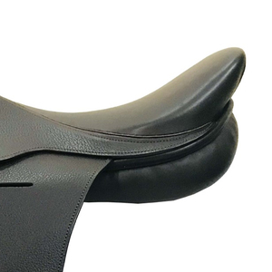 Silla de polo de cuero duradero para equitación, asiento deportivo equilibrado diseñado para un control estable, entrenamiento y comodidad. Silla de Polo. - Product Image 4
