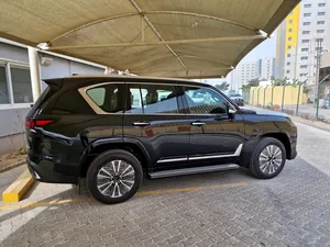 พร้อมส่งมอบ Lexus LX-Series LX 700h Signature ปี 2025 ตัวเต็มออปชั่น มือสอง ขาย - Product Image 4