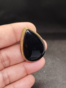 Pendentif en laiton rainuré en onyx noir naturel pour femme UDGEMS – Vente en gros |   Bijou de mariage chrétien sportif plaqué or fait main avec pierres précieuses - Product Image 5