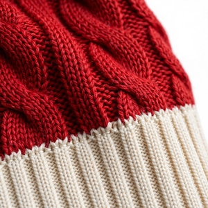 Cardigan en tricot classique rouge pour femme, personnalisé OEM, en mélange de laine, avec poches et bordure crème, col en V, manches longues - Product Image 3
