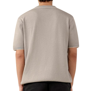 เสื้อถักแขนสั้นสีเทาเบจสำหรับผู้ชาย ผ้าฝ้าย 100% สไตล์ลำลอง - Product Image 2