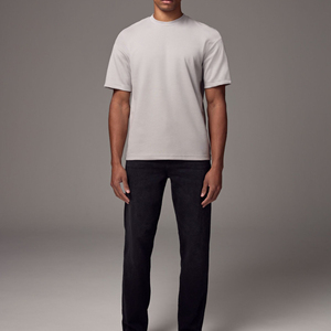 T-shirts de sport personnalisés pour hommes, coupe ajustée, en polyester/coton, respirants, écologiques, à séchage rapide, couleur unie, pour la gym et la mode - Product Image 3
