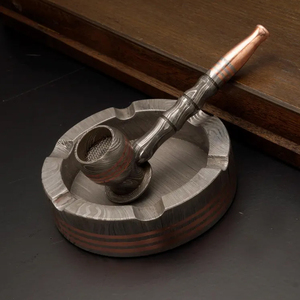 Cendrier de luxe fait main en acier à motif Damas, accessoire de fumeur au design unique, porte-cendres pour la maison, le bureau, cadeau et décoration - Product Image 3
