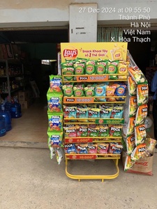 Estante de exhibición de aperitivos de metal de 4 niveles ADONG A43 | Estante minorista con logotipo personalizado para uso en supermercados | Fábrica de OEM en Vietnam - Product Image 3