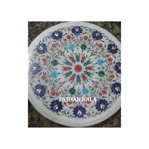 Assiette ronde en marbre blanc avec un beau travail de dentelle florale, de qualité supérieure, idéale pour les cadeaux d'affaires et la décoration de la maison - Product Image 5