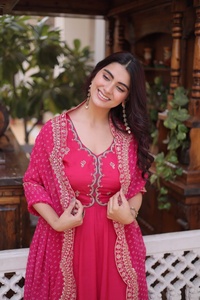 Salwar Kameez tradicional indio con dupatta y bordados para cada ocasión, ropa elegante para mujer a un precio asequible. - Product Image 6