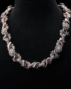 Collar de Cadena Cubana Floral en Oro Rosa con Diamantes Cultivados en Laboratorio, Corte Baguette, Joyería Unisex, Regalo Personalizado - Product Image 1