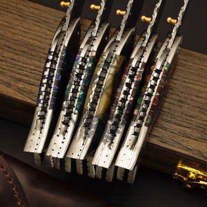 Nouveau Couteau de Pêche Artisanal Personnalisé, Couteau de Poche en Acier Damas avec Manche en Résine Nid d'Abeille, Couteau Pliant Gravé, Cadeau Personnalisé - Product Image 5