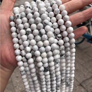 Cuentas Sueltas Redondas de Ágata Blanca Natural con Vetas Grises, Pulimentadas, de 4-12 mm, con Orificio Grande para la Fabricación de Joyas, de Aamna Gems - Product Image 1