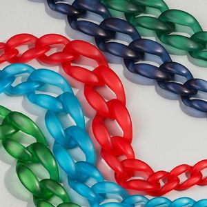 Chaîne murale décorative en résine, design unique et fait main, articles décoratifs les plus adorables - Product Image 1