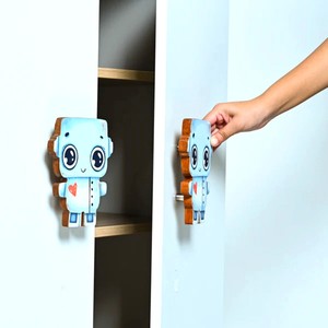 Nouvelle Arrivée Poignées de Tiroir pour Enfants en Bois d'Acacia Forme Robot, Poignées Décoratives de Haute Qualité pour Meubles en Bois - Product Image 3