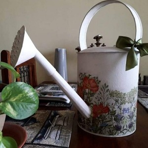 Regadera multiusos de metal, regadera de jardín con pico largo, herramienta para regar plantas de interior y exterior, accesorio decorativo para jardín - Product Image 1