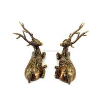 Paire de figurines de cerfs en laiton rustique, 5,5 pouces, finition dorée antique, artisanat traditionnel tribal, décoration d'intérieur en métal