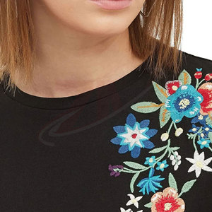 Camiseta bordada para mujer, tela suave, top de moda para ropa de calle y estilo diario, informal bordada para mujer - Product Image 4