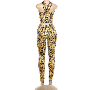 Ensemble de survêtement tendance pour femme avec logo personnalisé, imprimé numérique, motif léopard, vente en gros pour boutiques - Product Image 4