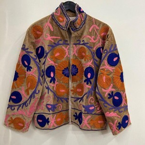 Chaqueta Bordada Suzani de Terciopelo Hecha a Mano, Estilo Boho Chic, Chaqueta Corta Abierta, Prenda Exterior Lujosa y Cálida para Invierno - Product Image 1
