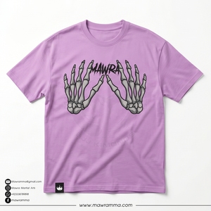 Camiseta morada de artes marciales Mawra para hombre, manga corta, cuello redondo, diseño de manos de esqueleto estampadas, estilo callejero, corte regular, 100% algodón - Product Image 3