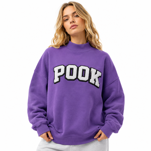 Sudadera Morada Personalizada para Mujer, Cuello Alto, Oversize, de Felpa, Bordada con Chenilla, Ajuste Holgado, OEM ODM, con Letras Griegas - Product Image 1