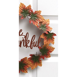 Magnifique couronne de feuilles d'érable en métal avec inscription « Be Thankful », parfaite pour la décoration de la porte d'entrée pour Thanksgiving et les fêtes d'automne. - Product Image 6