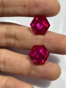 Pierre précieuse rouge rubis facettée de forme hexagonale pour la fabrication de bijoux - Product Image 5