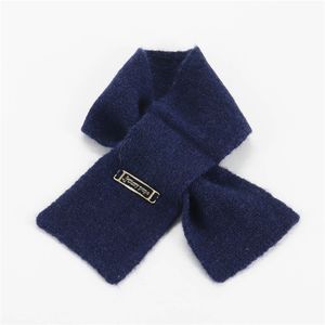 Tissu tricoté doux garder au chaud des écharpes d'impression personnalisées neutres solides pour les chats - Product Image 5