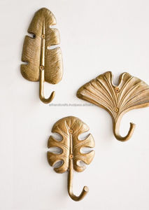 <b>Rustic</b> Peacock Shape Wall Mounted Metal Hook for Clothes and Coats Durable Carved Design Single Tier Animal Style Hook - Product Image 2
