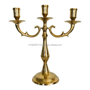 Impresionantes candelabros de latón con brazos altos para recepciones de bodas en altares de iglesia y eventos temáticos clásicos vintage - Product Image 3