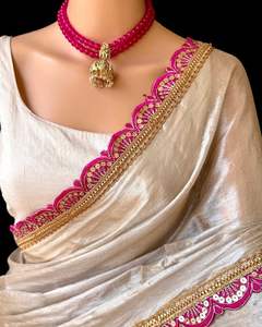 ผ้าซิ่นลายดอกไม้ละเอียดอ่อน ประดับด้วยลูกปัด  ผ้าฝ้ายผสมไหม  ผ้าซิ่นเรียบ  แต่งขอบด้วยลูกไม้  ผ้าซิ่นยาว 5.5 เมตร พร้อมเสื้อ - Product Image 2