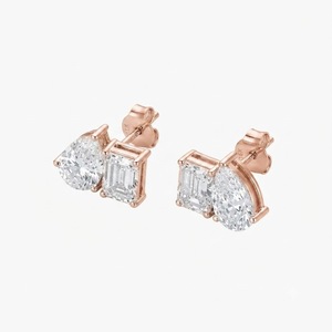 Pendientes de Oro Sólido de 10K, 14K y 18K con Certificación IGI, Color DEF, Claridad VS VVS, con Dos Diamantes Creados en Laboratorio en Forma de Pera y Esmeralda, Diseño Toi Et Moi - Product Image 2