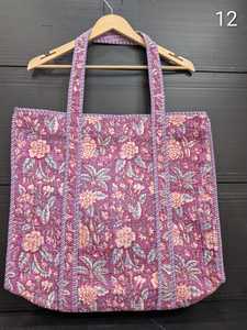 Bolso de Hombro Tipo Tote para Mujer, Moderno, con Estampado Floral, Acolchado de Algodón, 18x18 Pulgadas, Cierre de Cremallera, Cadena, Hecho a Mano, Lavable - Product Image 5