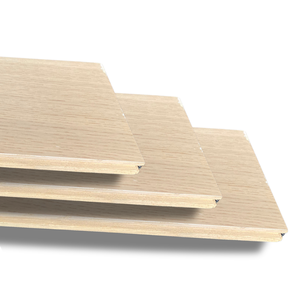 Mejore la decoración de su habitación con suelos de roble europeo natural de 2 capas, aportando calidez y sofisticación a su hogar - Product Image 1