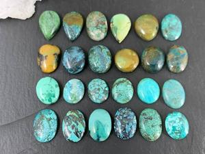 Cabochons en turquoise naturelle, formes et tailles variées, ovales et en poire, polis, multicolores, pour la fabrication de bijoux, service d'échantillons en vrac - Product Image 1