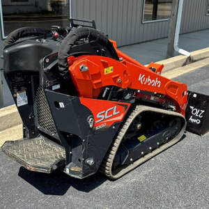 รถตักล้อยางขนาดเล็ก Kubota SCL1000 ดีเซล พร้อมระบบตีนตะขาบขนาดกะทัดรัด แรงยกสูง รับประกัน 1 ปี - Product Image 1