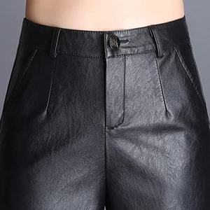 Pantalon en similicuir PU taille haute pour femme, coupe large, couleur unie, décontracté, longueur complète, coupe ample, fermeture boutonnée, style automne - Product Image 3