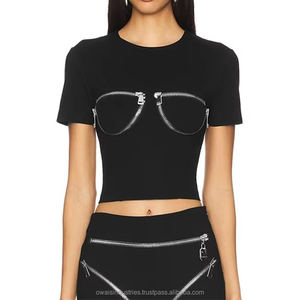 Camiseta corta con estampado de logotipo personalizado para mujer, camiseta informal de verano con cremallera y bolsillos en el pecho, ropa de calle a la moda. - Product Image 1