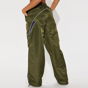 กางเกงวอร์มลำลองสำหรับผู้หญิงที่มีสไตล์ พร้อมแถบข้างตัดสีและซิปตกแต่ง กางเกงและกางเกงขายาวสำหรับผู้ชาย - Product Image 3